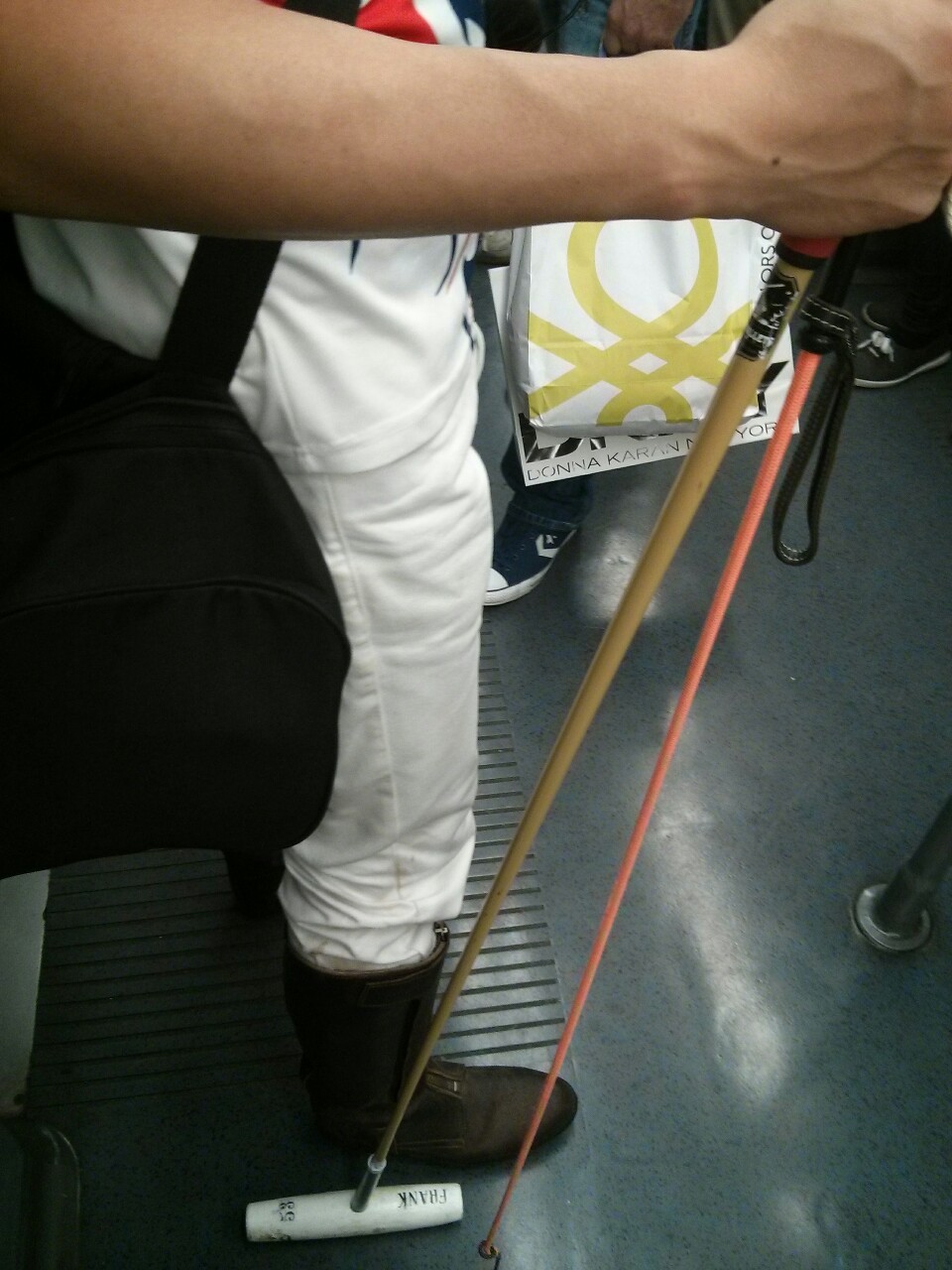 Featured image of post cosas que ves en el metro y no terminas de
